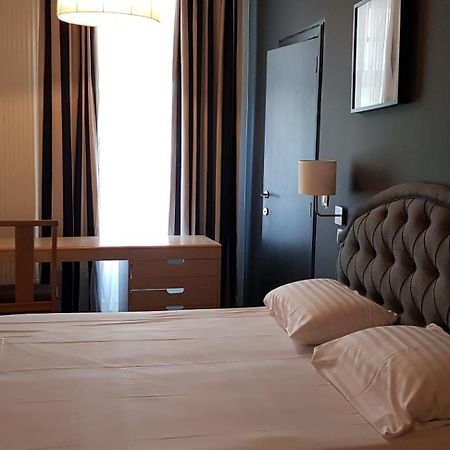Hotel Aviation Saint-Gilles Екстер'єр фото