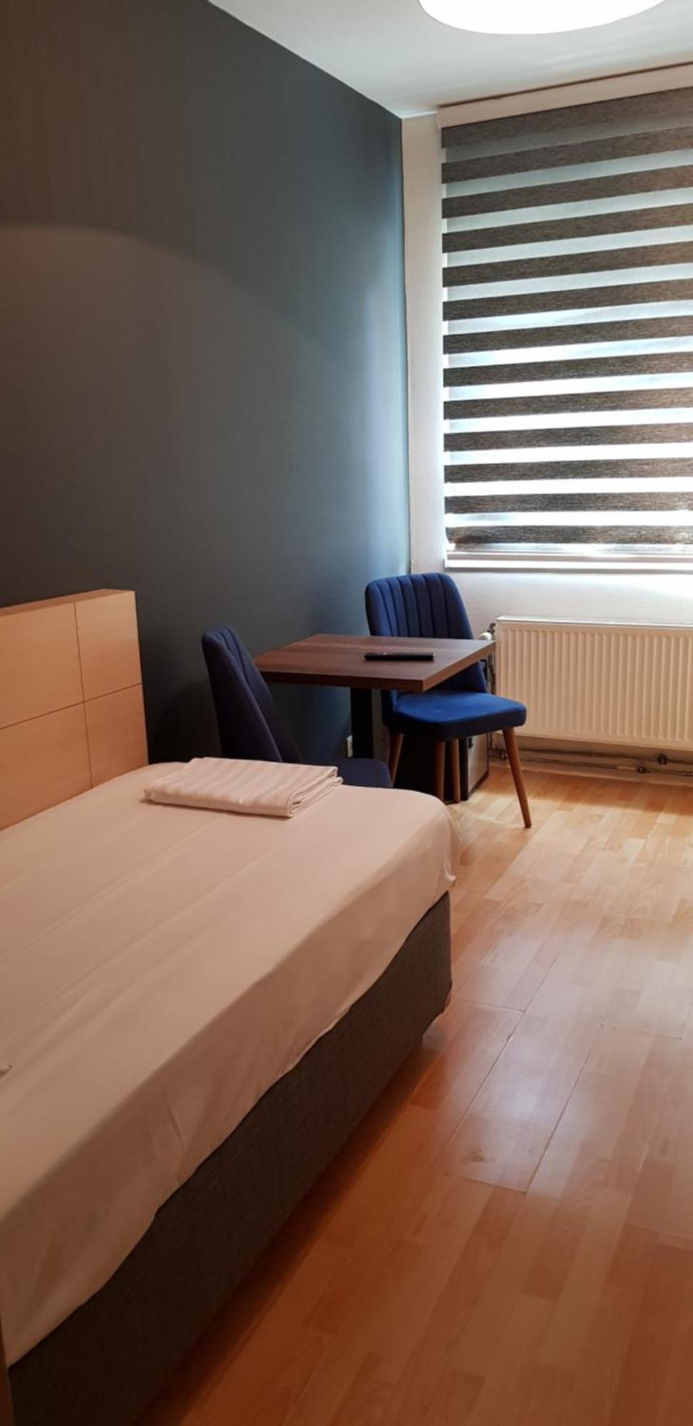 Hotel Aviation Saint-Gilles Екстер'єр фото