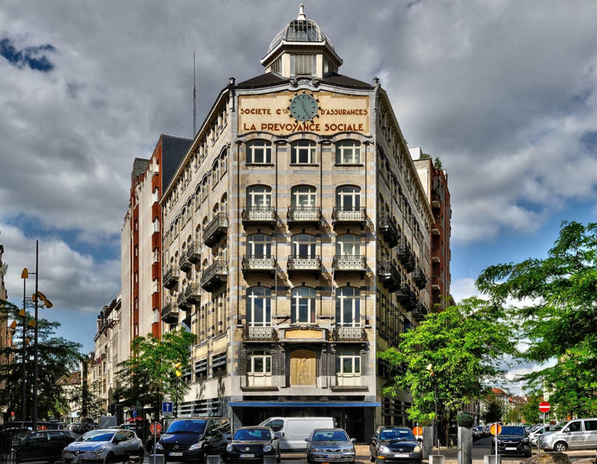 Hotel Aviation Saint-Gilles Екстер'єр фото