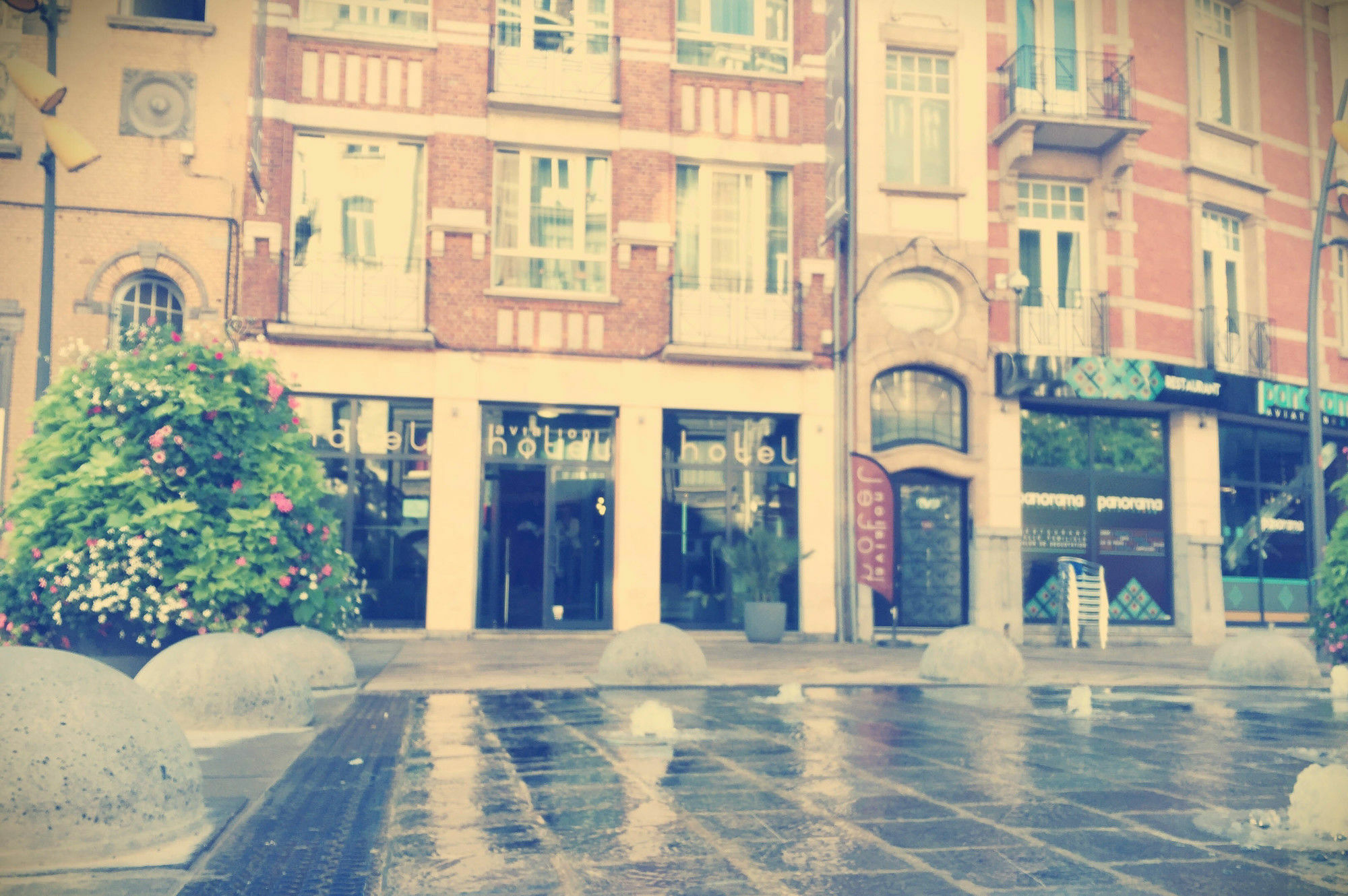 Hotel Aviation Saint-Gilles Екстер'єр фото
